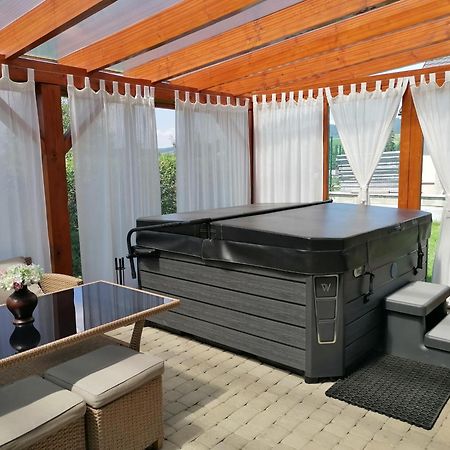 Domcek Michaela Villa Bölényfalu Kültér fotó